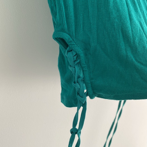 Garage women’s turquoise ribbed t-shirt with lace sides - size large - Picture 3 of 5